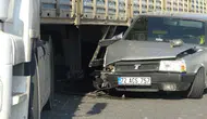 Tırın altına giren otomobilden mucize kurtuluş! Burnu bile kanamadı