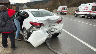 Bolu yolunda çarpışma silsilesi: Araçlar birbirine girdi