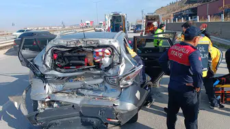 Cip ve kamyon çarpıştı! Aile tatili kabusa döndü