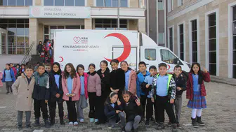 Zara Gazi İlkokulunda Kan Bağışı Rekoru: 8 Saatte 98 Bağış