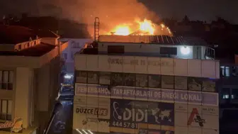 Düzce’de çatı yangını: İş merkezi kullanılamaz hale geldi