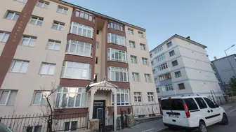 Erzurum’da çatıdaki kontrol bir anda felakete dönüştü!