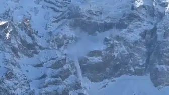 Kar yığını dağdan böyle aktı! Ağrı Dağı’nda çığ anı