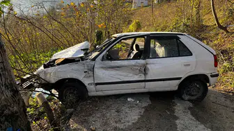 Ordu’da şiddetli kaza! Araç fındık bahçesine uçtu