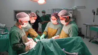 Böbreğinden 2.2 Kilo Tümör Çıktı! Riskli Ameliyat Başarısı