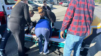 D-400 karayolu tehlike saçıyor! Motosiklet yola devrildi