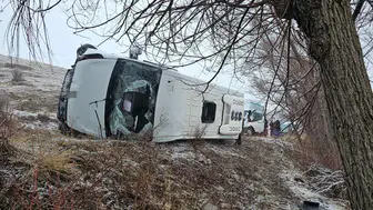 Sivas'ta Okul Servisi Yan Yattı: 14 Öğrenci Yaralandı!