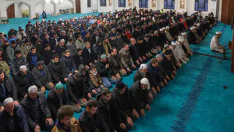Terzibaba Külliyesi’nde Sabah Namazı: Vatandaşlardan Yoğun İlgi