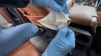 Polis gizli bölmeyi Açtı, uyuşturucu ve silah çıktı!