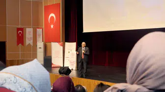 Dr. Mehmet Baki Öztürk Sivas’ta: Aile Kurumu Nasıl Korunmalı?
