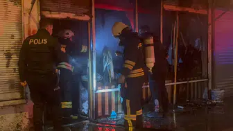 Alevler Dükkanı Sardı: Çantacı Dükkanı Bir Anda Kül Oldu!