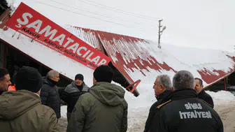 Sivas’ta Kar Yağışı Toptan Sebze Hali’ni Vurdu