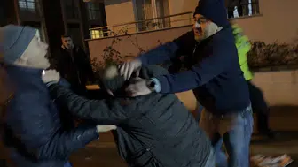 Kedilere Yaktıkları Soba Evlerini Kül Etti, Kavga Çıktı!