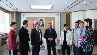 Türk Dünyası Öğrencilerinden Rektör Şengönül’e Ziyaret