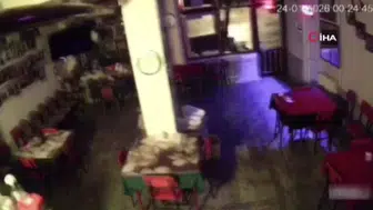 Balıkesir'de gece yarısı korkutan deprem! O anlar güvenlik kamerasında