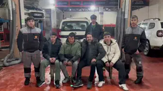 Çıraklar İstedi Usta Yaptı! Sivas'ta Araç Arkasında Kar Keyfi