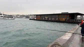 Karaköy sahilinde şoke eden olay! Kadın cesedi denizden çıkarıldı