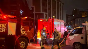 Kağıthane’de gece yarısı panik! Metruk bina alevlere teslim oldu