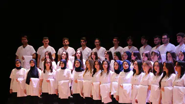 Geleceğin Diş Hekimleri Beyaz Önlükleriyle Mesleğe İlk Adımı Attı