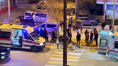 Tarsus’ta feci kaza! Motosikletler çarpıştı, sürücüler yaralı