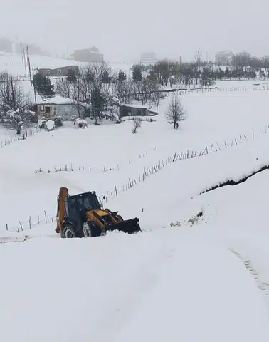 Karla Mücadele Ekipleri Kırsal Yollarda Teyakkuzda