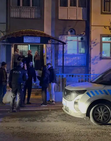 4. Kattan Düşen Genç Kız Ağır Yaralandı: Durumu Ciddi