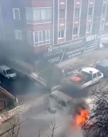 Seyir Halindeki Araç Yangın Çıkardı