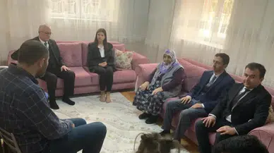 Kangal Kaymakamından Şehit Ailelerine Bayram Ziyareti 