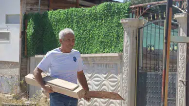 Sivaslı Babanın Yürek Burkan Hikayesi: Oğlu İçin Yaptığı Ağaç Evi Yeniden İnşa Ediyor