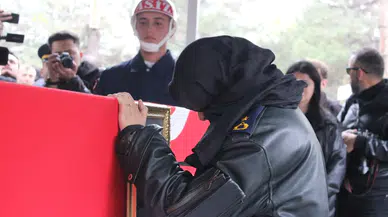 Pilot Binbaşı Nihat İlgen'in Eşi Asker Montuyla Veda Etti