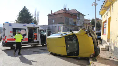 Gemerek’te Trafik Kazası Ucuz Atlatıldı