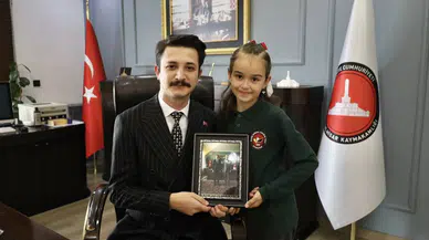 Sivas'ta öğrencilerden anlamlı 10 Kasım hediyesi