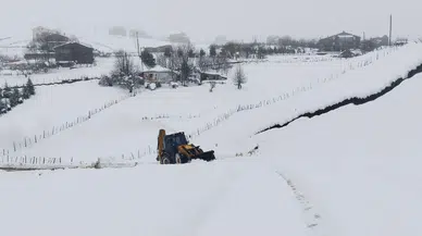 Karla Mücadele Ekipleri Kırsal Yollarda Teyakkuzda