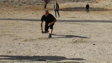 Çelik Çomakla Hem Eğleniyor Hem de Kültürü Yaşatıyorlar