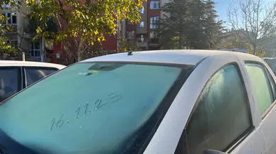 Sabah Saatlerinde Araçlar Buz Tuttu