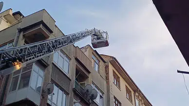 Eşyalar Alev Aldı, İtfaiye Hızla Müdahale Etti
