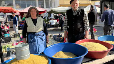 40 Yıllık Pazar Aşkı: 71'lik Çiftin Geçim Mücadelesi