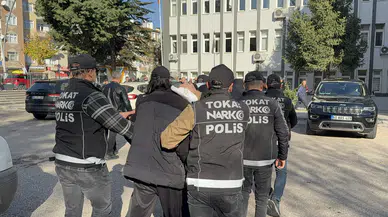 640 Adet Sentetik Hapa El Konuldu, Uyuşturucu Şebekesi Çökertildi