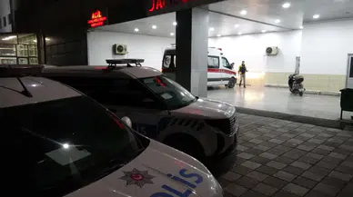 Tartışma Büyüdü, Bıçaklar Çekildi: 2 Kişi Yaralandı