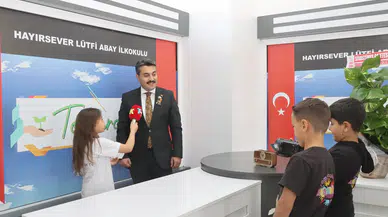 Türkiye’nin İlk Öğrenci Haber Kanalı Tomurcuk TV’ye Müdür Erdoğan’dan Destek