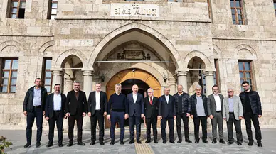 Eski Bakanlar ve Milletvekillerinden Sivas Valisi Yılmaz Şimşek’e Ziyaret