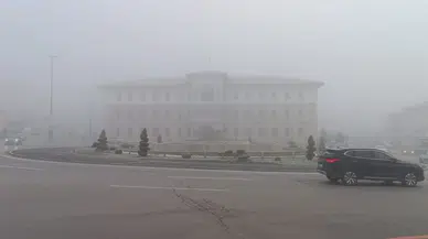 Sivas Yoğun Sis Altında: Görüş Mesafesi 10 Metreye Düştü