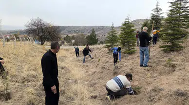 Çepni’de 11 Kasım Milli Ağaçlandırma Günü’nde Fidanlar Toprakla Buluştu