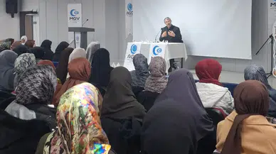 Yazar Muhammed Emin Yıldırım Sivas'ta Okurlarla Buluştu