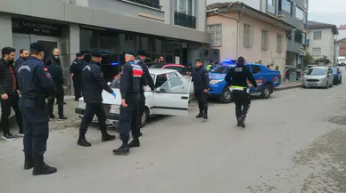 Jandarmaya Çarpan Ehliyetsiz Sürücü Kovalamaca İle Yakalandı!