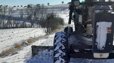 Şarkışla’da Karla Mücadele Tamamlandı: Köy Yolları Yeniden Açıldı