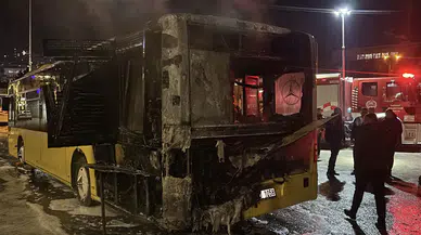 Motor Kısmından Başlayan Alevler Otobüsü Sardı: Kimse Yaralanmadı!