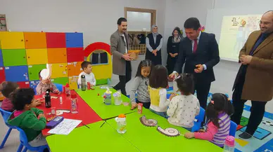 Çocukların neşesine ortak olan ziyaret