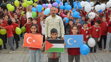 787 Balon Özgürlük İçin Gökyüzünde: Çocukların Sesi!