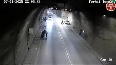 Film Sahnelerini Aratmayan Kaza: Takla Atan Motosikletli Pes Etmedi